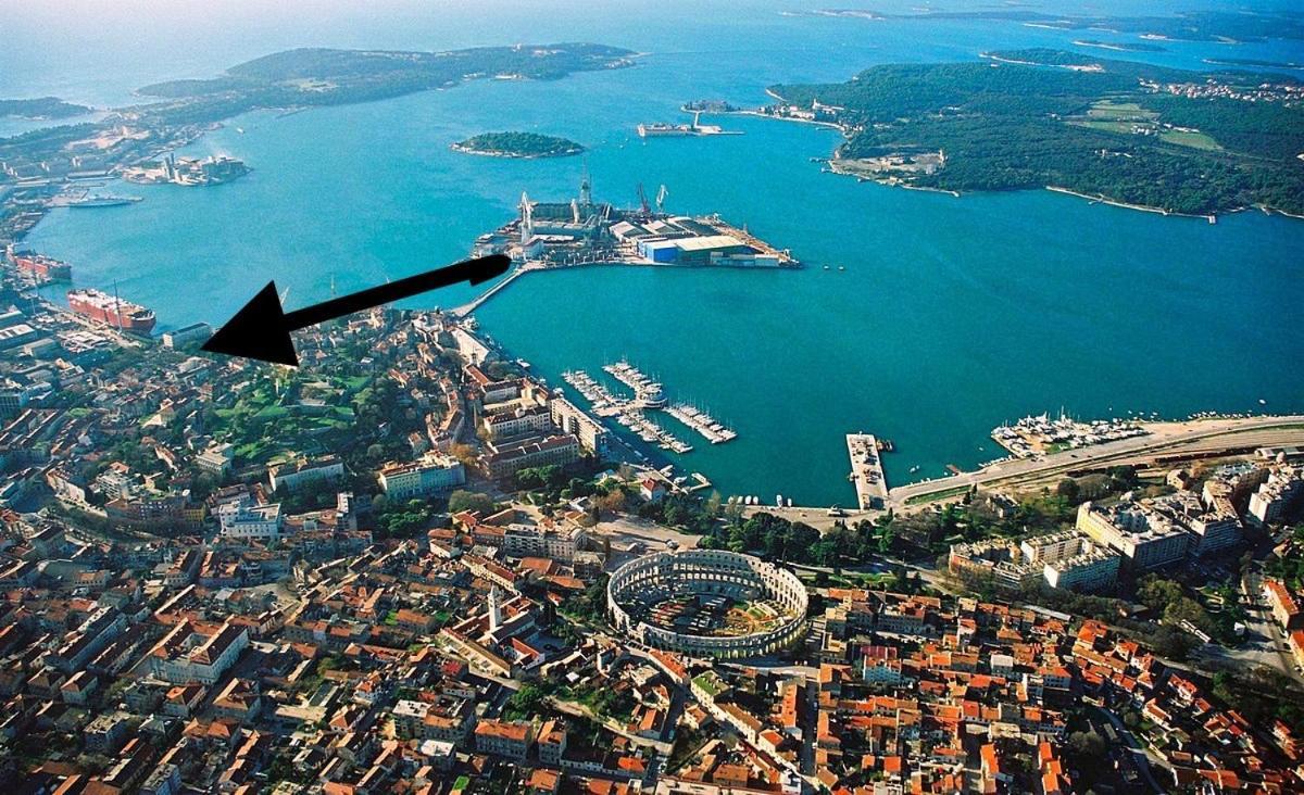 La Dolce In The Center With Private Parking Pula